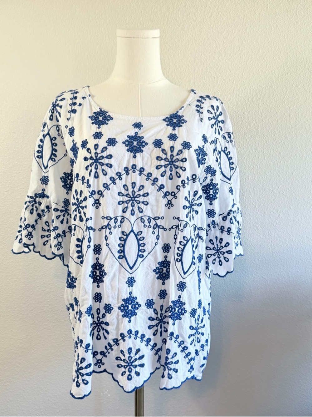 White Tunic Top with Blue‎ Embroidered Motif - Women
